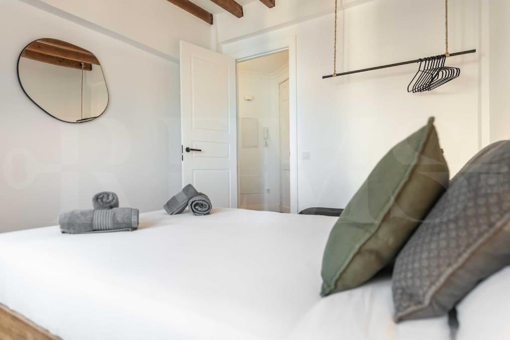 Modern Apartment Next To The Cervantes Theatre By Rems Malaga Exterior photo