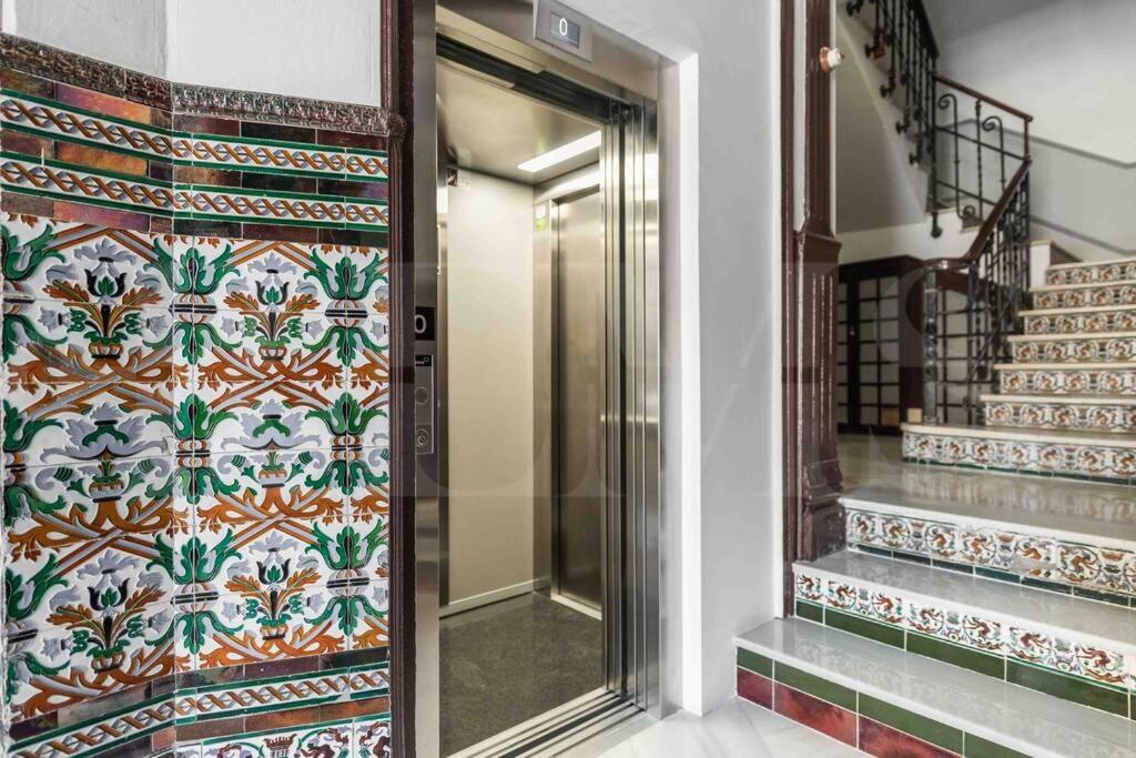 Modern Apartment Next To The Cervantes Theatre By Rems Malaga Exterior photo