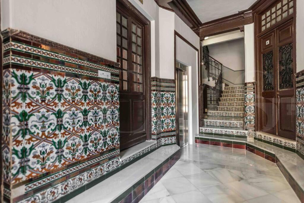 Modern Apartment Next To The Cervantes Theatre By Rems Malaga Exterior photo