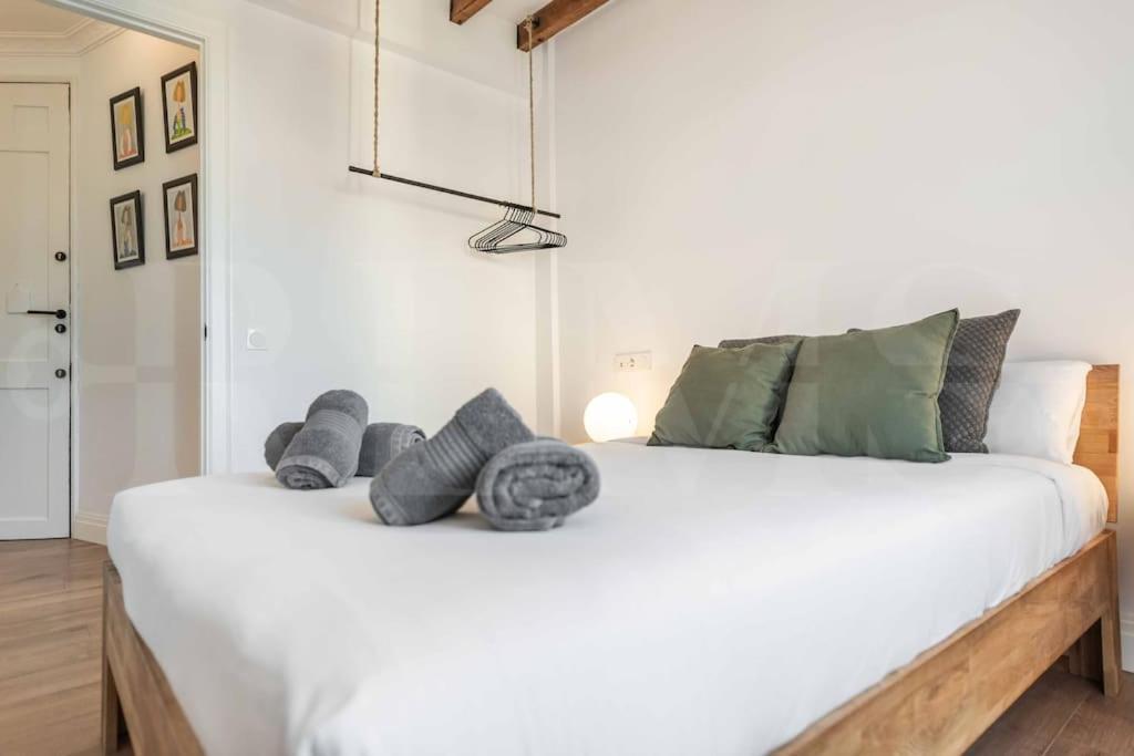 Modern Apartment Next To The Cervantes Theatre By Rems Malaga Exterior photo